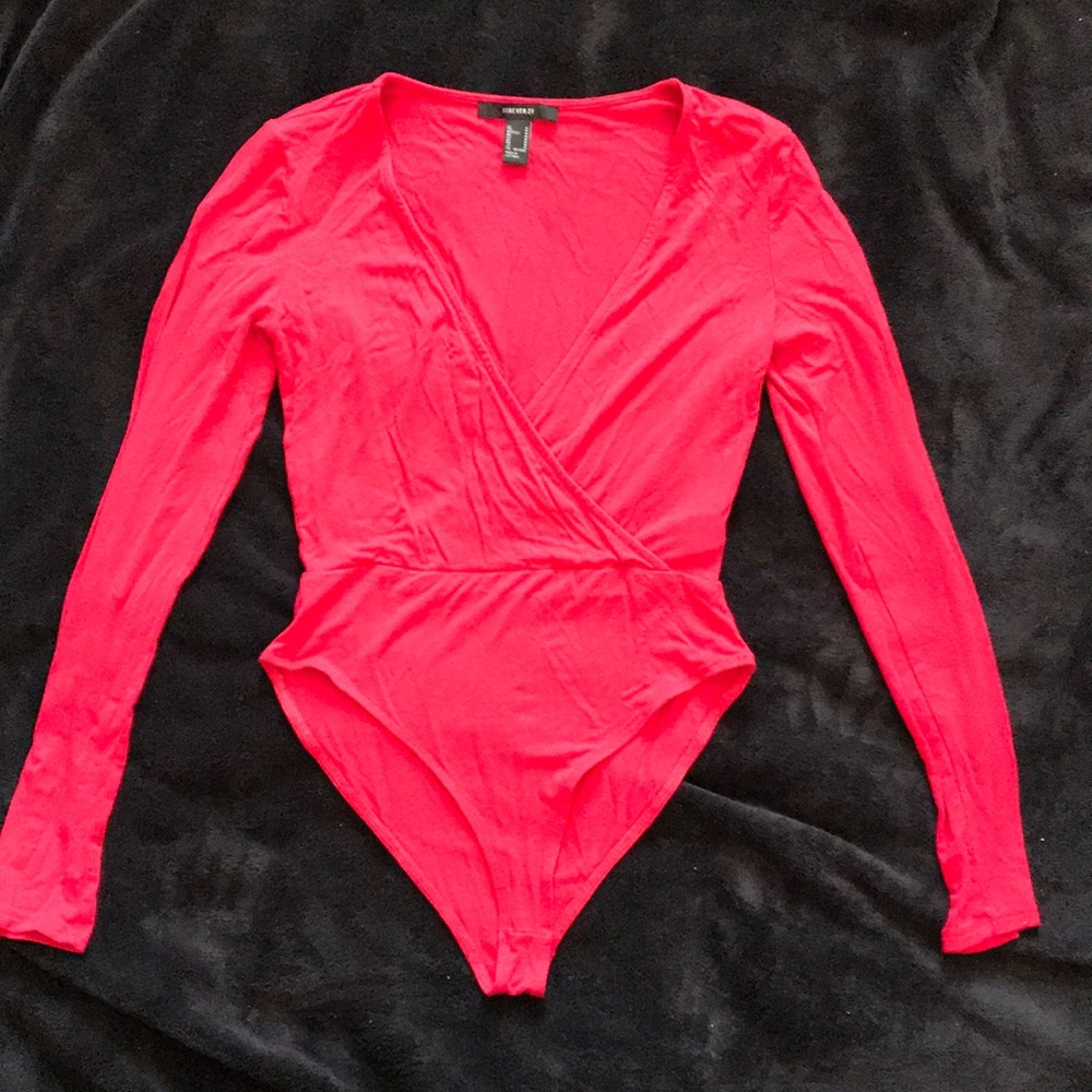 Forever 21 red deep v bodysuit sz M